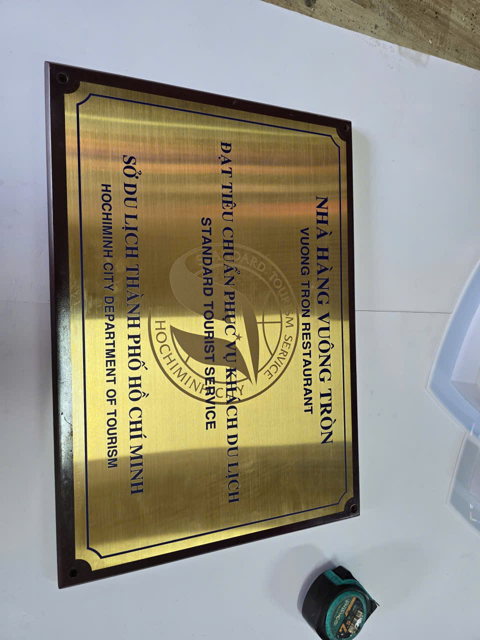 Gia công bảng inox in UV giá rẻ Quận 2