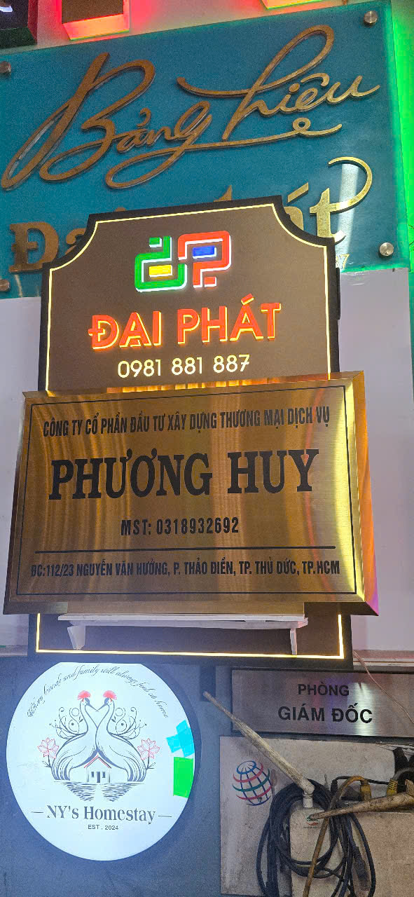 Mẫu bảng tên công ty 
